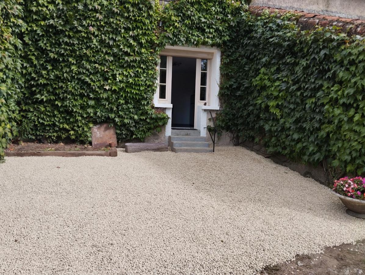 Maison Au Calme Avec Vue Etang Clesse  Buitenkant foto