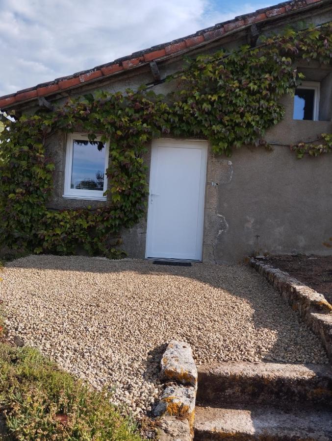 Maison Au Calme Avec Vue Etang Clesse  Buitenkant foto
