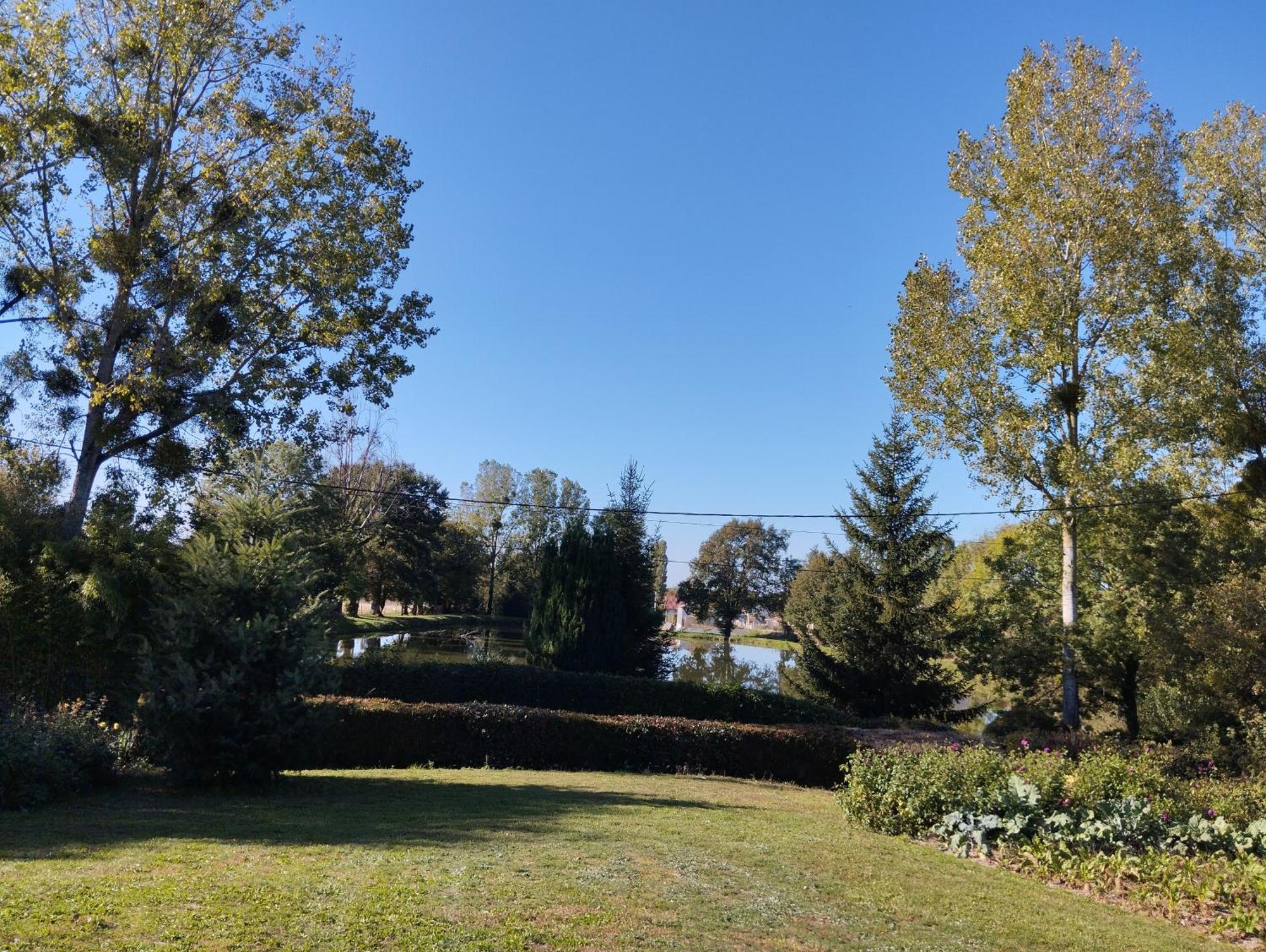 Maison Au Calme Avec Vue Etang Clesse  Buitenkant foto